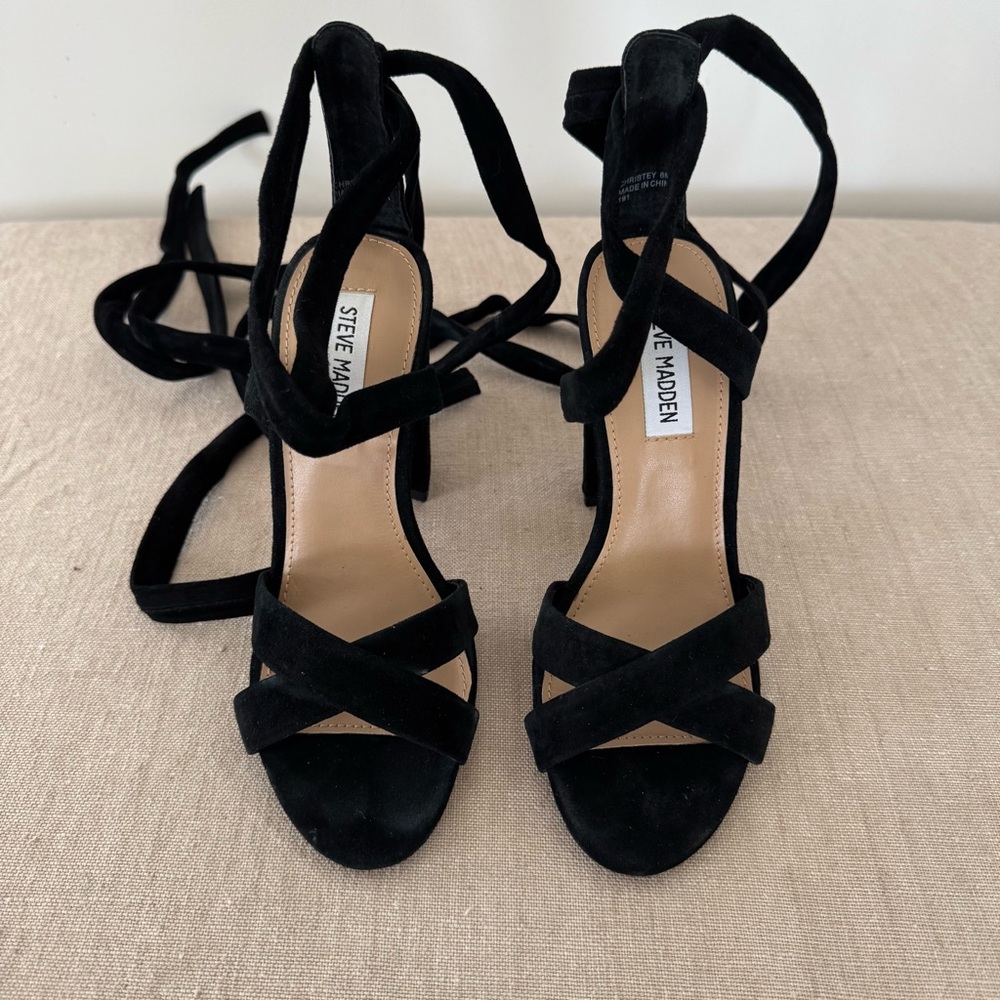 Steve Madden Black Suede Strappy Sandals size 6